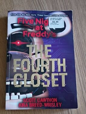 Five Nights at Freddy's: The Fourth Closet – Purple Cover Paperback
